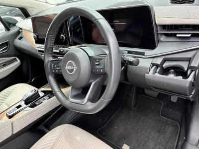 NISSAN AURA