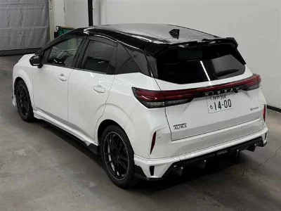 NISSAN AURA
