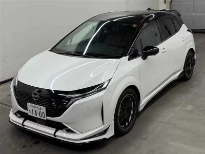 NISSAN AURA