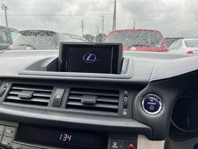 Lexus CT200h