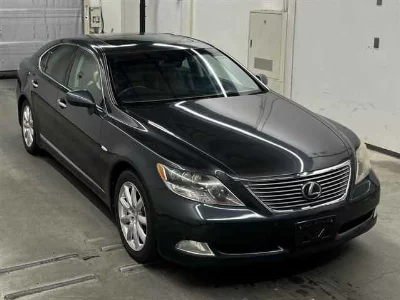 Lexus LS600h