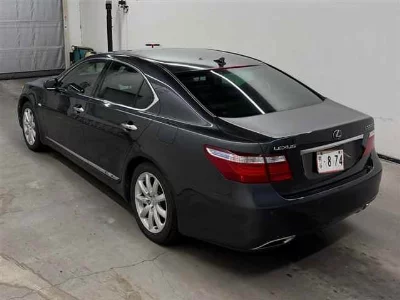 Lexus LS600h