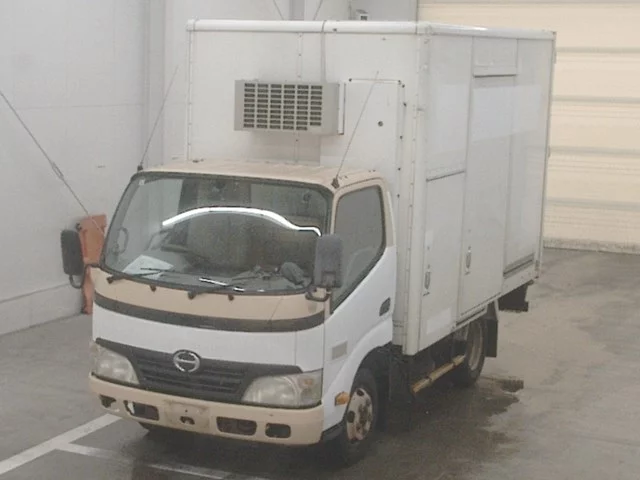 Hino Dutro  с аукциона в Японии