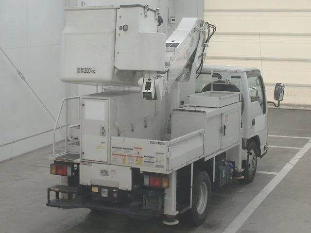 Isuzu Elf  с аукциона в Японии