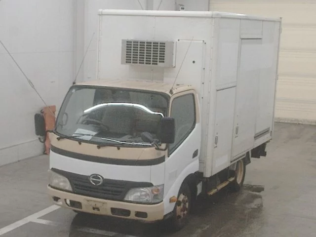 Hino Dutro  с аукциона в Японии