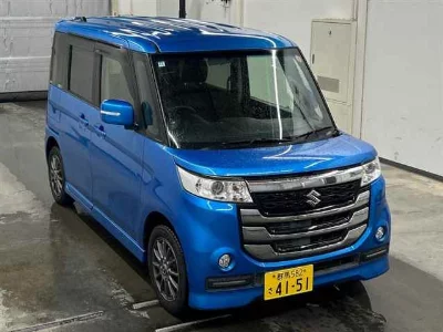 Suzuki Spacia Custom