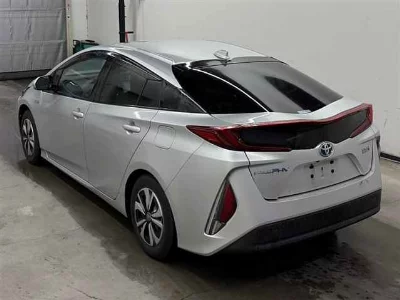 Toyota Prius PHV