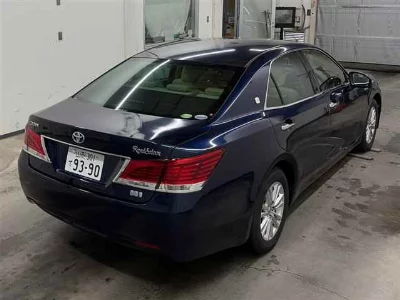 Toyota CROWN HYBRID