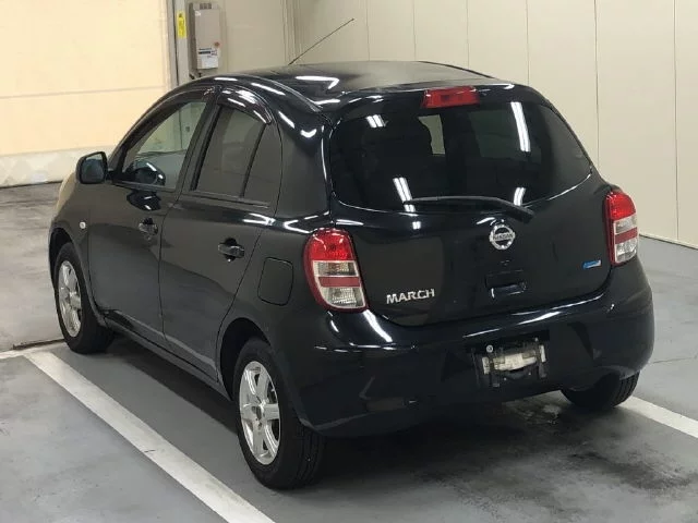 Nissan March  с аукциона в Японии