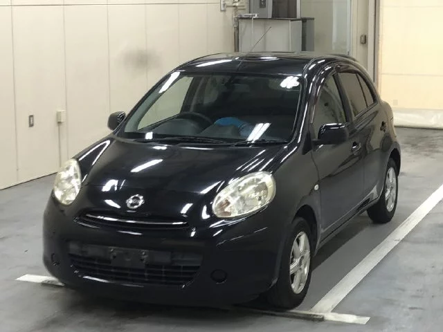 Nissan March  с аукциона в Японии