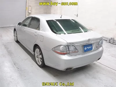 Toyota CROWN HYBRID