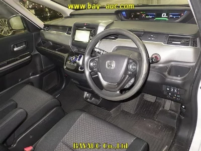 Honda FREED + HYBRID