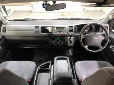 Toyota HiAce Commuter