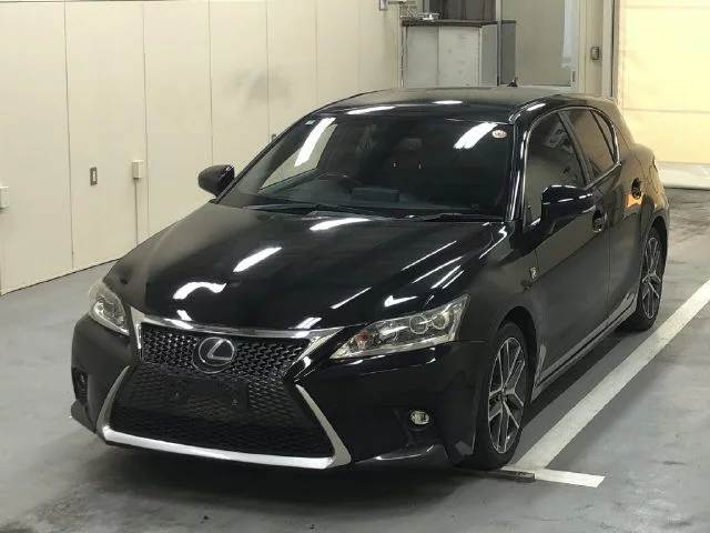 Lexus CT200h  с аукциона в Японии