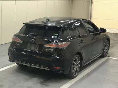 Lexus CT200h