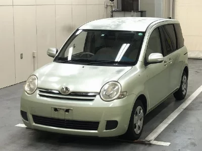 Toyota Sienta