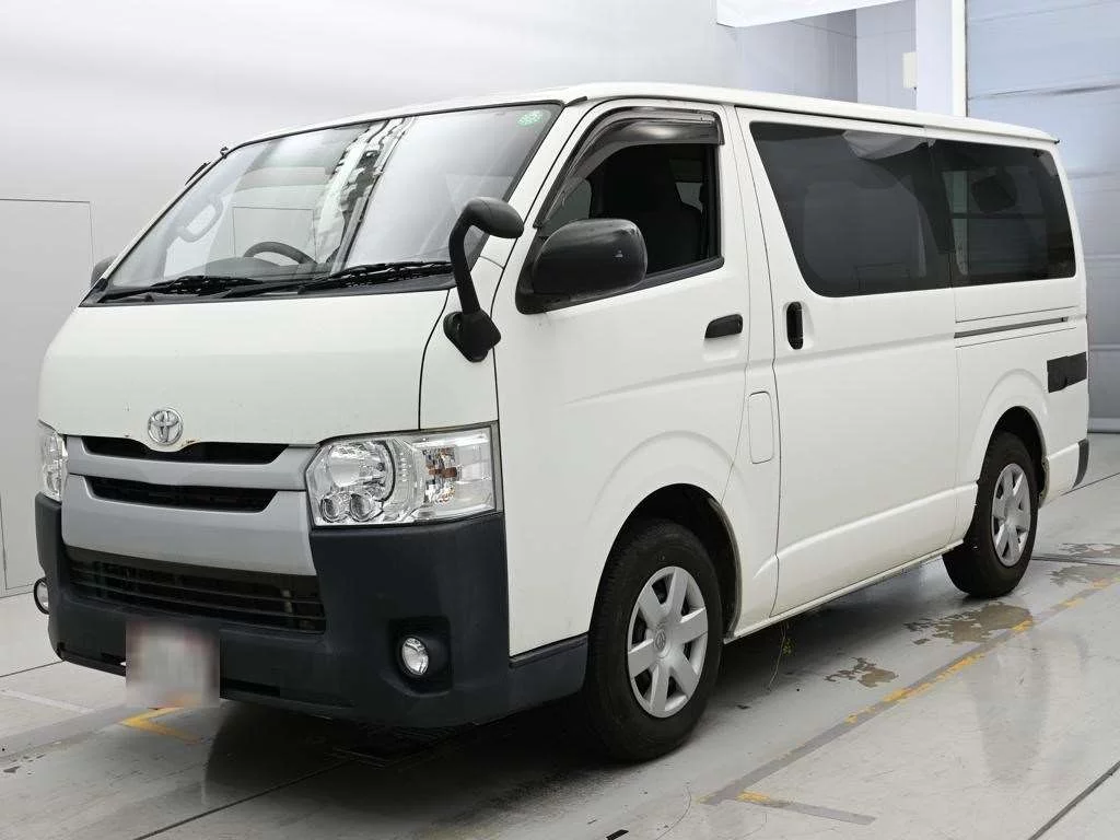 Toyota RegiusAce  с аукциона в Японии
