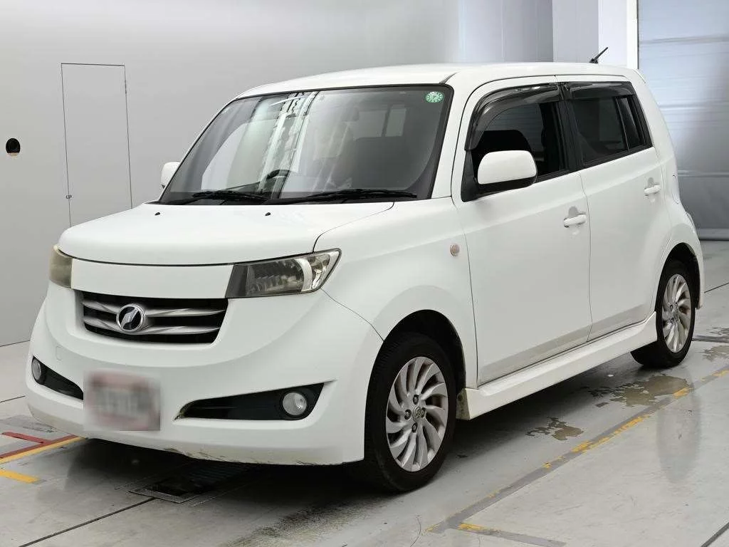 Toyota bB  с аукциона в Японии