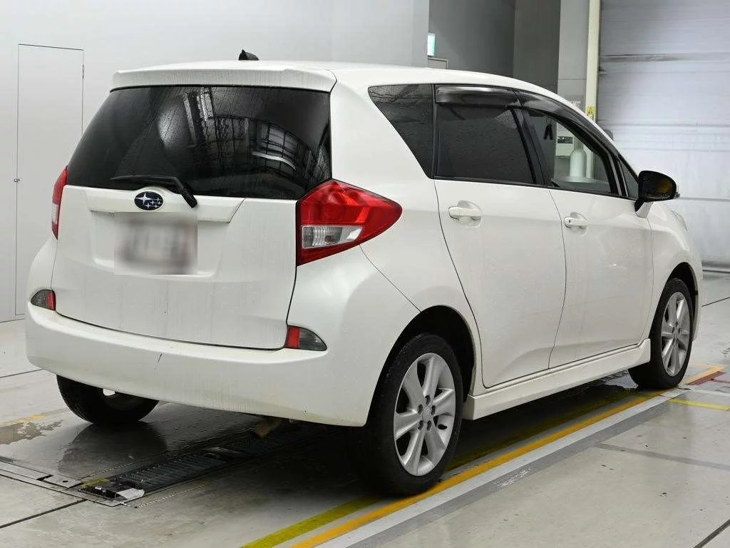 Subaru Trezia  с аукциона в Японии
