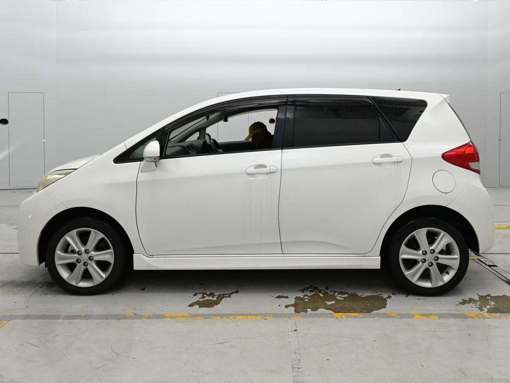 Subaru Trezia  с аукциона в Японии