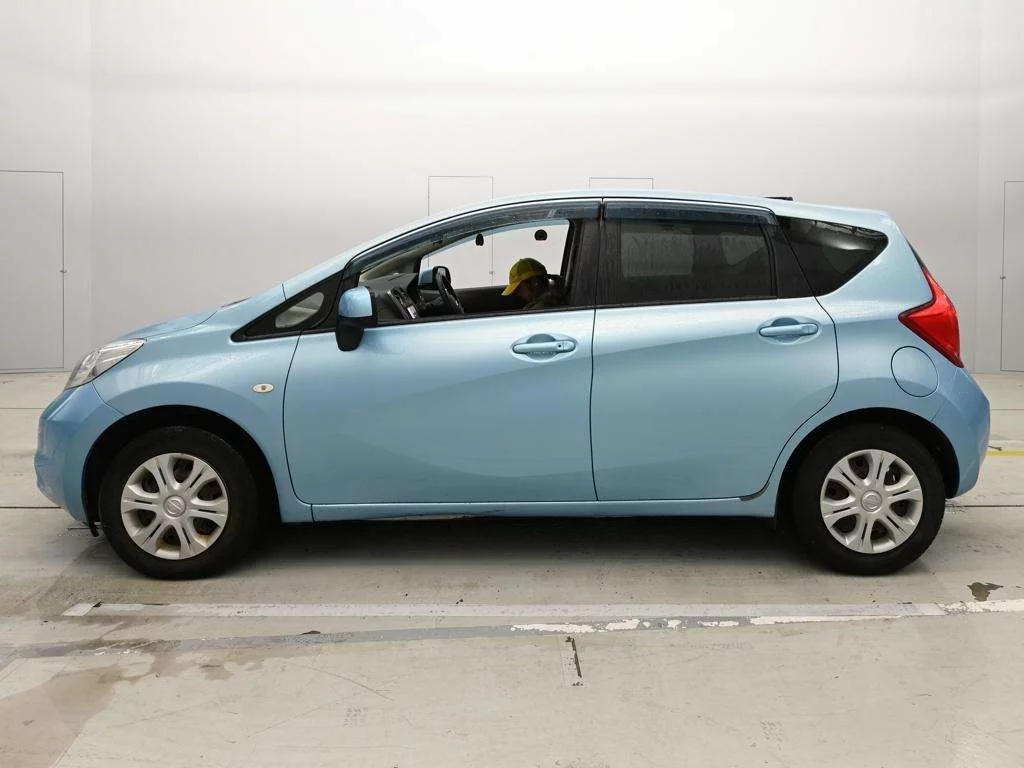 Nissan Note  с аукциона в Японии
