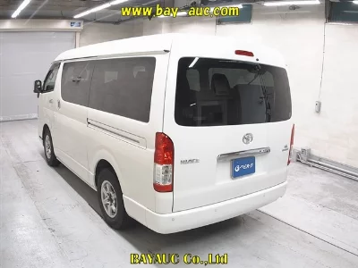 TOYOTA HIACE WAGON