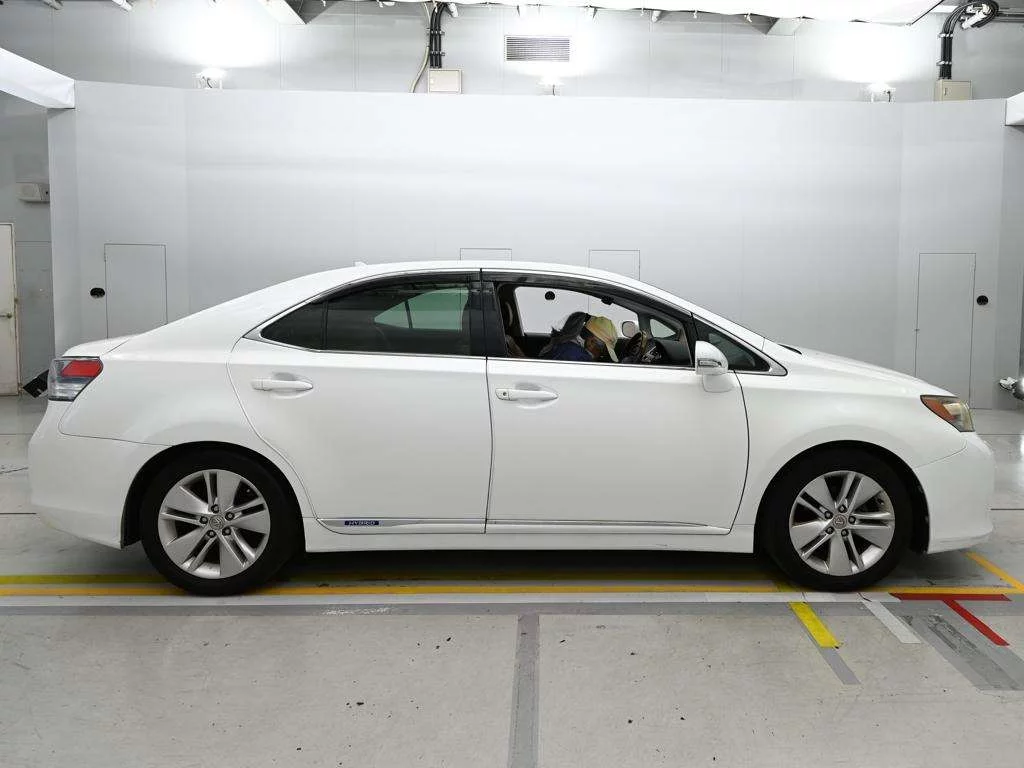 Lexus HS250h  с аукциона в Японии
