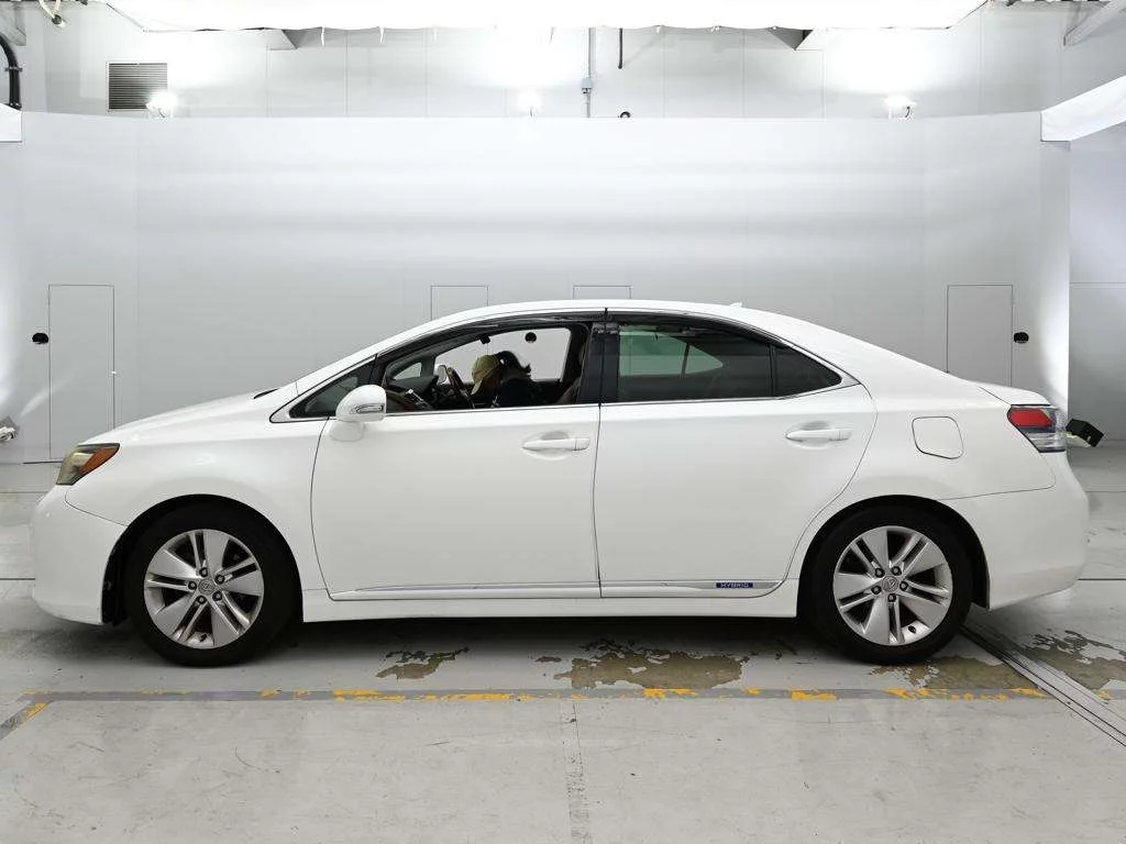 Lexus HS250h  с аукциона в Японии