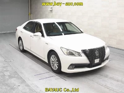 Toyota CROWN HYBRID
