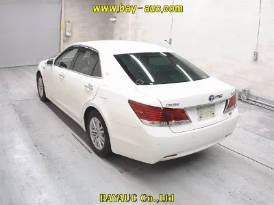 Toyota CROWN HYBRID