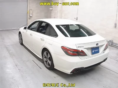Toyota CROWN HYBRID
