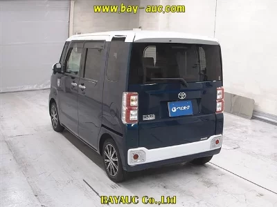 TOYOTA PIXIS MEGA