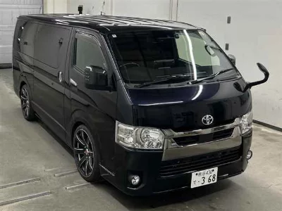 TOYOTA HIACE VAN