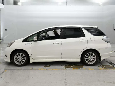 Honda FIT SHUTTLE HYBRID