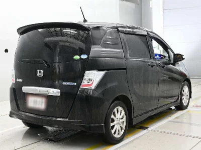Honda FREED SPIKE HYBRID