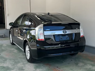 Toyota Prius PHV