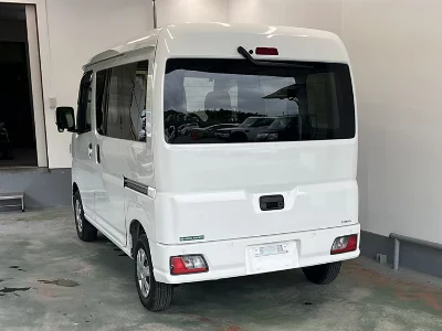 TOYOTA PIXIS VAN
