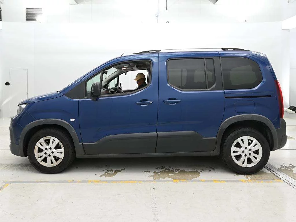 Peugeot Rifter  с аукциона в Японии