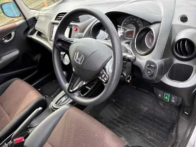 Honda FIT SHUTTLE HYBRID