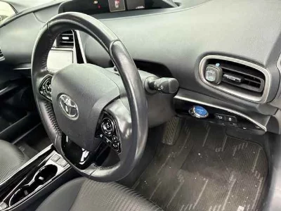 TOYOTA PRIUS PHV
