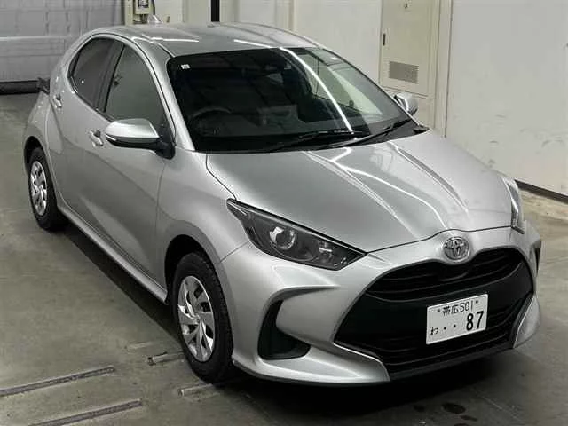 Toyota Yaris  с аукциона в Японии