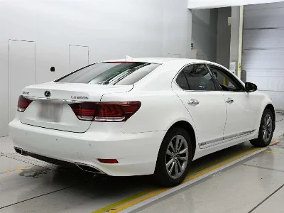 Lexus LS600h