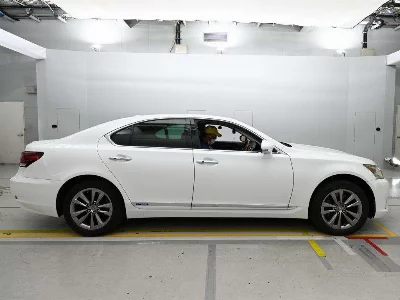 Lexus LS600h