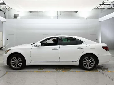 Lexus LS600h