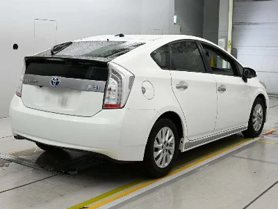 Toyota Prius PHV