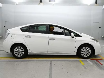 Toyota Prius PHV