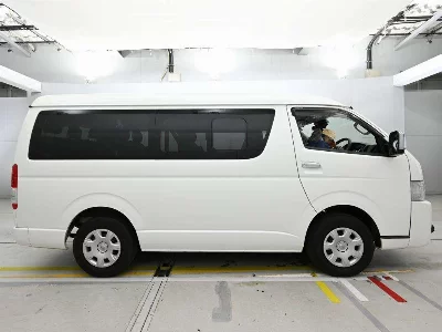 TOYOTA HIACE WAGON