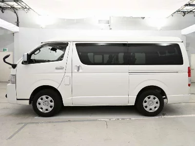 TOYOTA HIACE WAGON