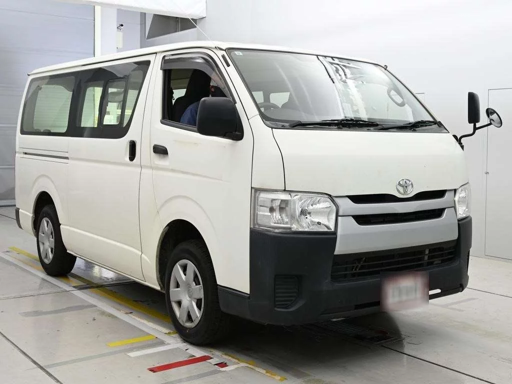 Toyota RegiusAce  с аукциона в Японии