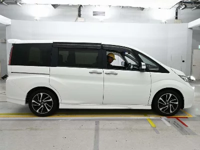Honda STEPWGN SPADA